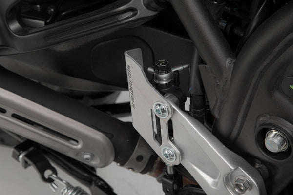Brake Cylinder Guard | 17310731