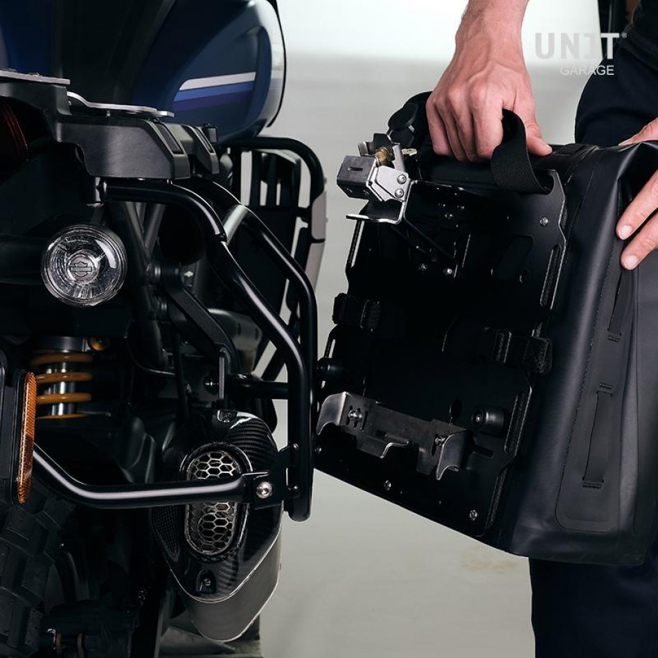 2 Bolsas Khali 35L & 45L + Soportes Ducati Desert | 8231747846410