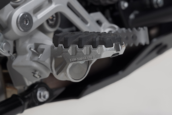 Evo Footrest Kit | 16202463