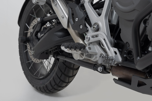Evo Footrest Kit | 16202463