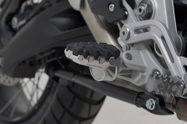 Evo Footrest Kit | 16202463