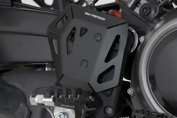 Brake Cylinder Guard | 17310755