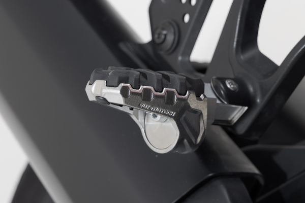 Evo Pillion Footrest Kit | 16202365